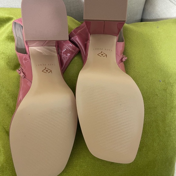 Shortie Bootie - Picture 2 of 6